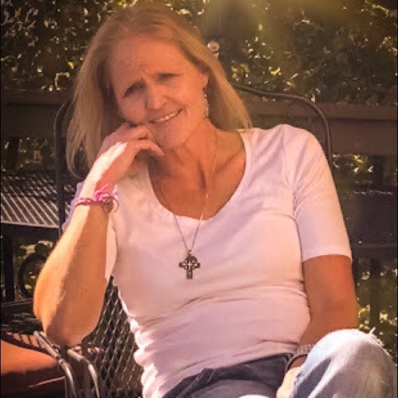 Meet your Posher, Heather - Picture 1 of 1